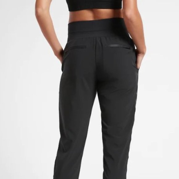 Athleta Pants - Athleta Womens Tapered Leg Pant in Grey